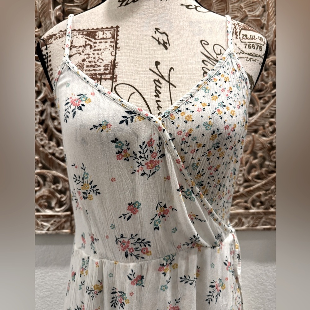 Mudd Super Soft Dainty Floral Boho Country Chic Faux Wrap Midi Summer Dress - Picture 5 of 13